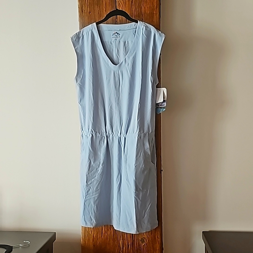 NWT Mountain and Isles Sun Haven V-Neck Dress - L Light Blue w. Pockets